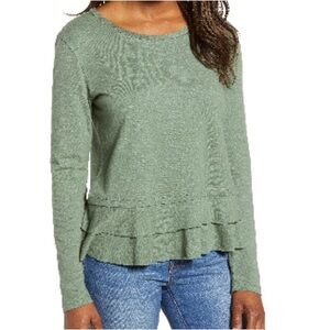 Caslon tiered long sleeve tee in Green Wreath
